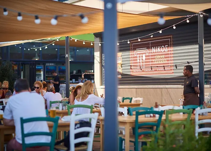 Opal Luxury 91 N Pool Appartamento Năvodari