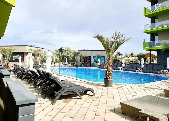 Opal Luxury 91 N Pool Năvodari