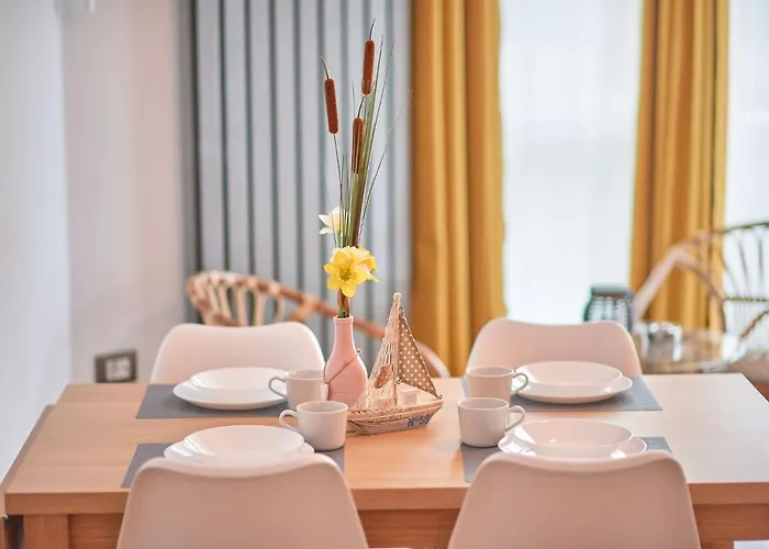 Opal Luxury 91 N Pool Năvodari