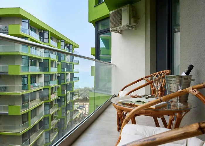 Opal Luxury 91 N Pool Năvodari